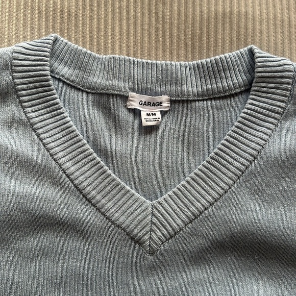 Cropped powder blue sweater - Picture 2 of 4